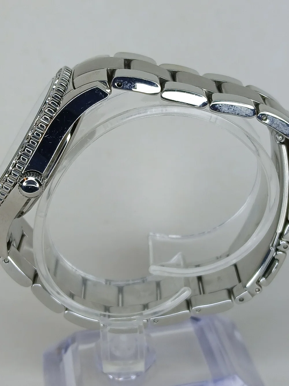 Tommy Hilfiger F80260 Women Watch Crystal Bezel Blue Dial Stainless Quartz